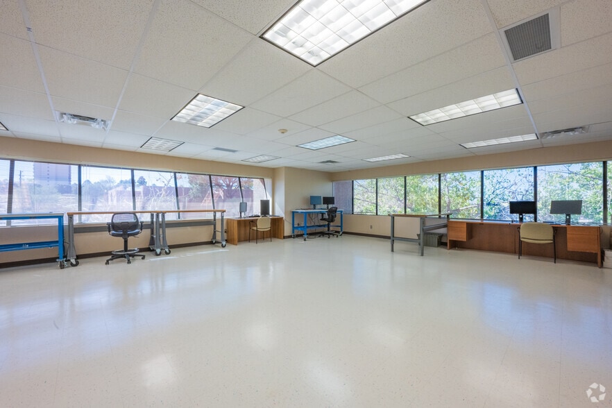 More Photos Of 2340 Alamo Ave SE, Albuquerque Office For Lease