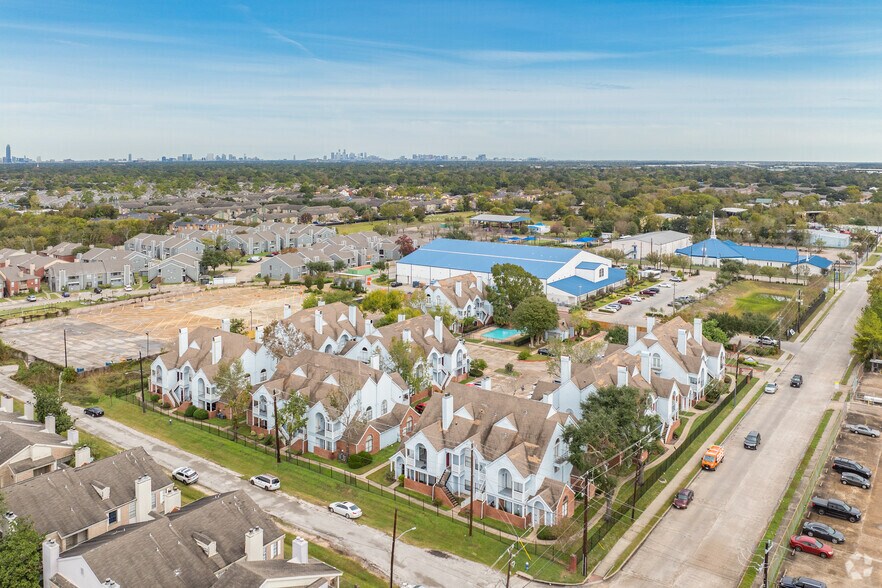 More Photos Of , Houston Multifamily For Sale