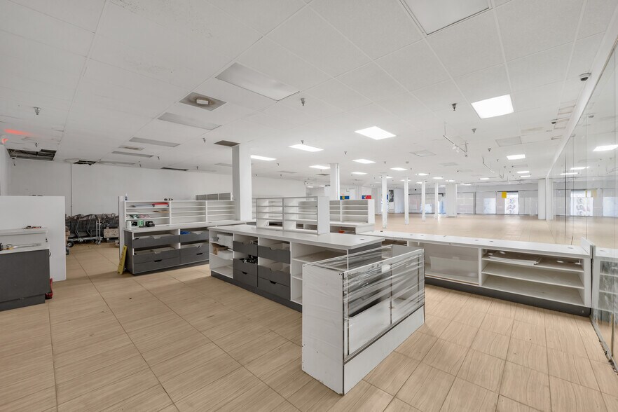 More Photos Of 6315-6323 Pacific Blvd, Huntington Park Storefront For Sale