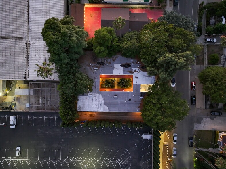More Photos Of 4208 Russell Ave, Los Angeles Apartments For Sale
