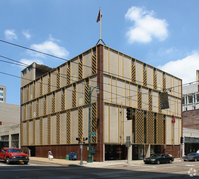 More Photos Of 2 N 2nd St, Memphis Office For Sale