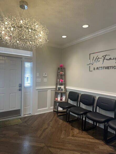 More Photos Of 609 Executive Plz, Fayetteville Medical For Sale