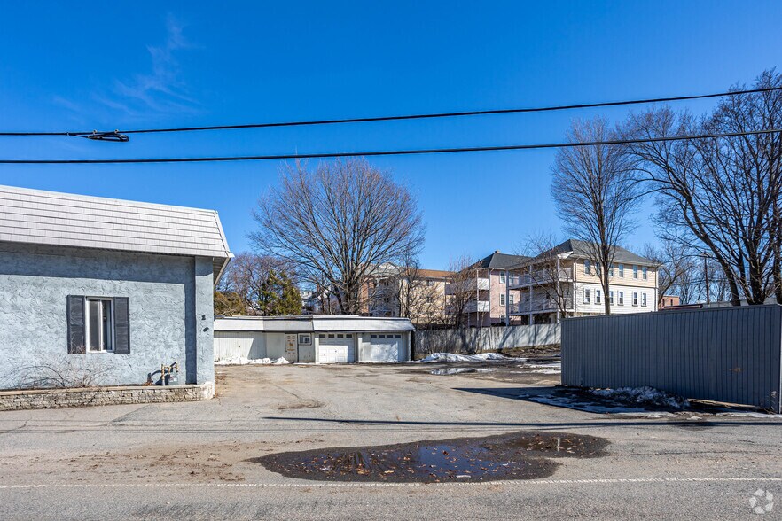 More Photos Of 15 Crawford St, Watertown Service For Lease