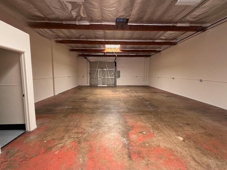 More Photos Of 1218-1240 S Lyon St, Santa Ana Manufacturing For Lease