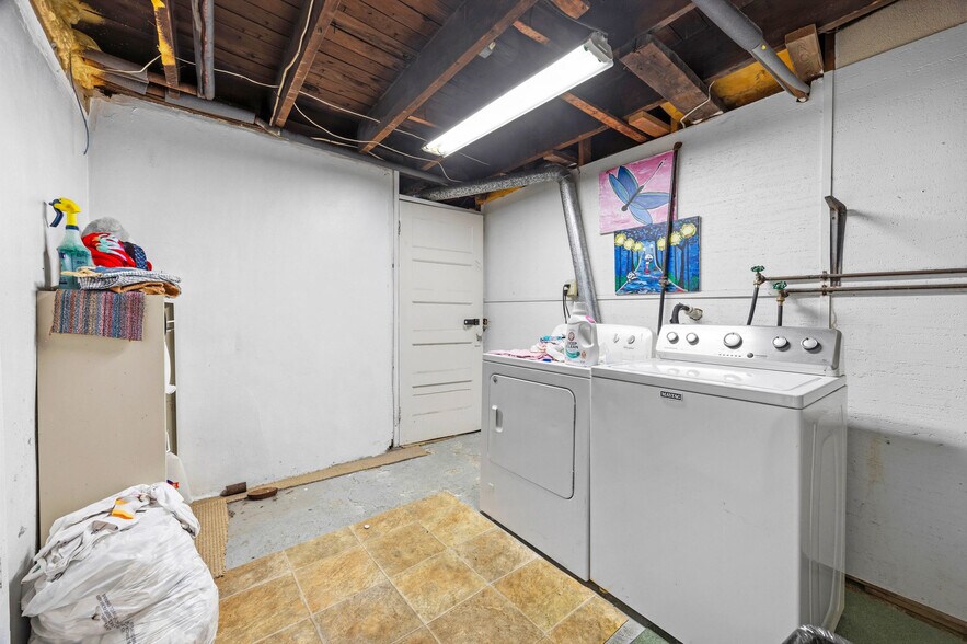 More Photos Of 871-873 Atlantic Ave, Rochester Office Residential For Sale