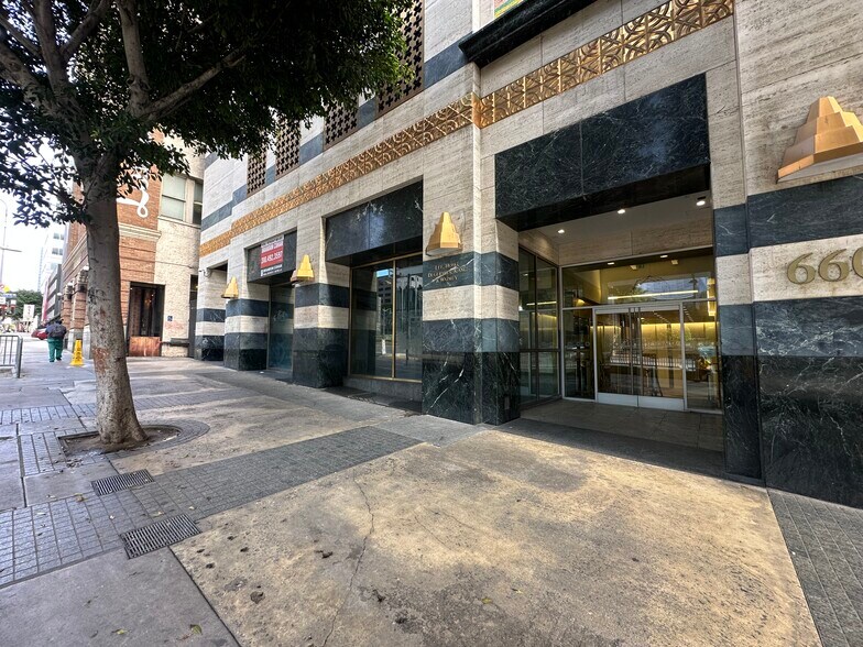 More Photos Of 660 S Figueroa St, Los Angeles Office For Lease
