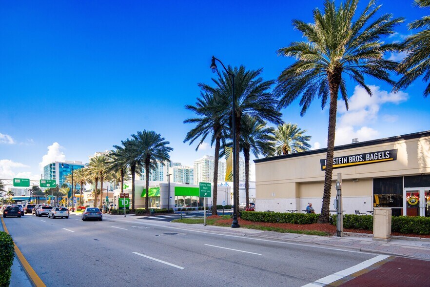More Photos Of 16850 Collins Ave, Sunny Isles Beach Unknown For Lease