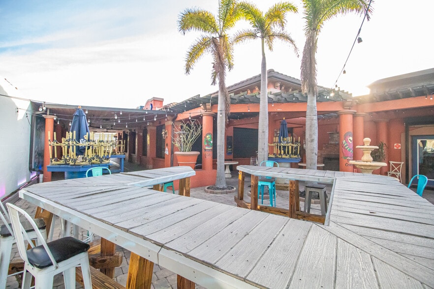 More Photos Of 130 Tamiami Trl, Punta Gorda Restaurant For Sale