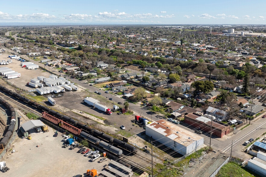 More Photos Of 2025 E Weber Ave, Stockton Land For Lease