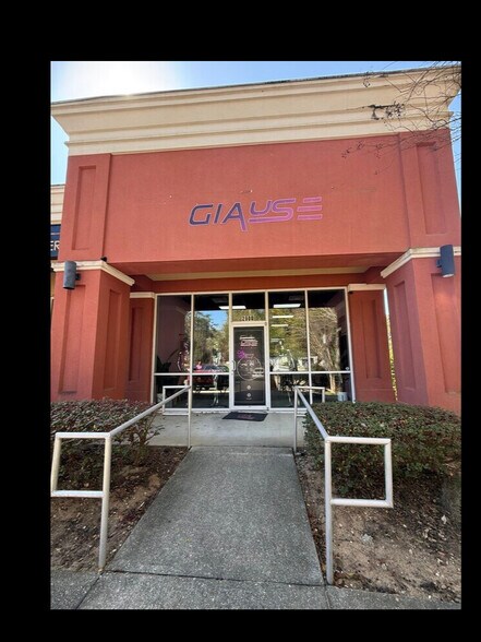 More Photos Of 2901 E Park Ave, Tallahassee Storefront Retail Office For Lease
