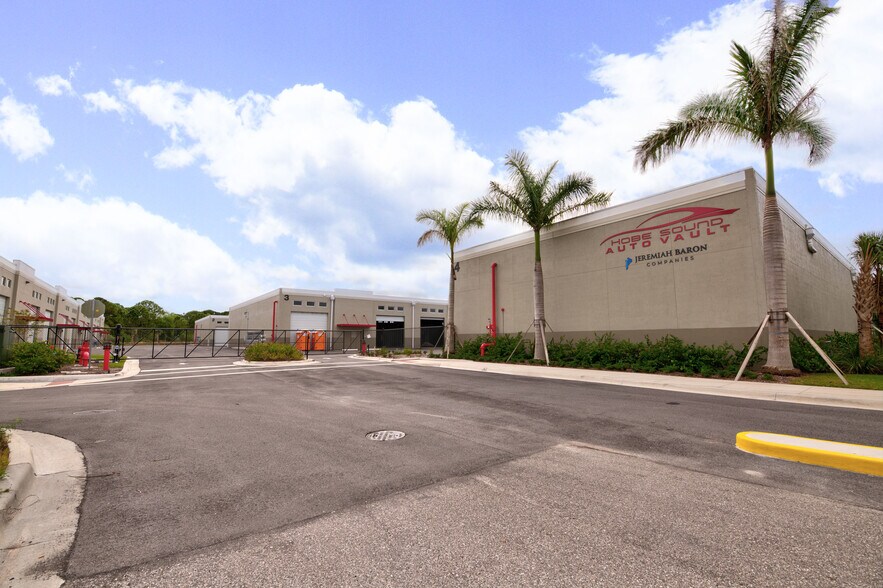 More Photos Of 7040 SE Federal Hwy, Hobe Sound Warehouse For Sale