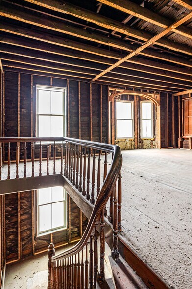 More Photos Of 744 Warren St, Hudson Storefront Retail Residential For Sale