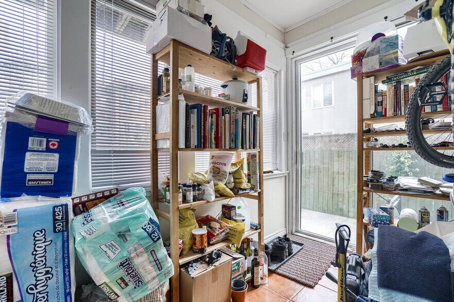 More Photos Of 4 Oriole Gdns, Toronto Apartments For Sale