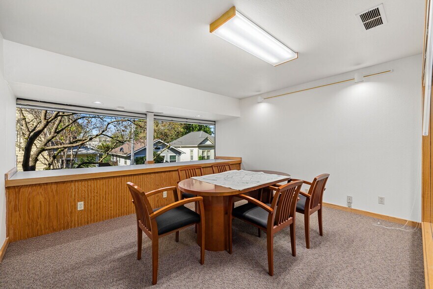 More Photos Of 610 Davis St, Santa Rosa Office Residential For Sale