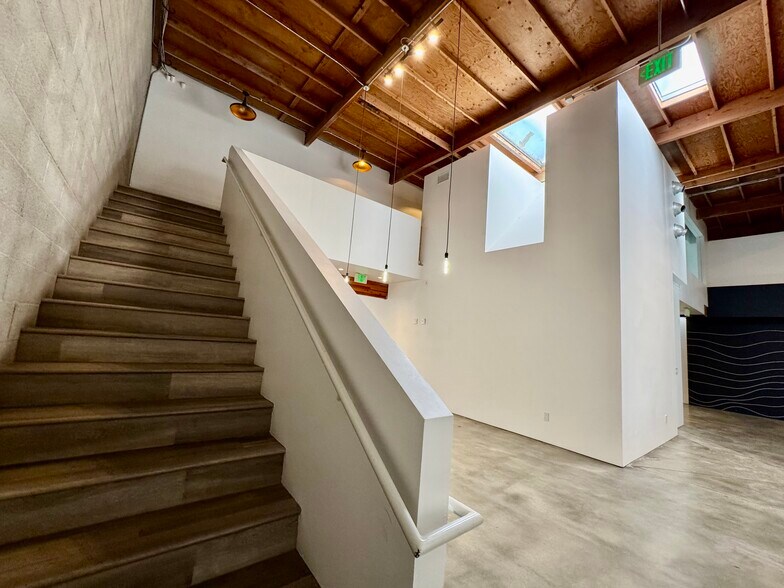 More Photos Of 1648 10th St, Santa Monica Loft Creative Space For Sale