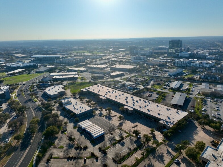 More Photos Of 2214 Braker Ln, Austin Distribution For Lease