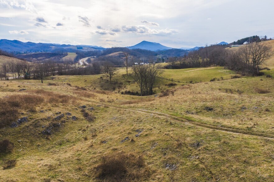 More Photos Of 230 Barn Ave, North Tazewell Land For Sale