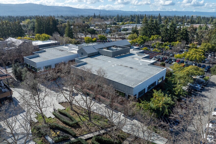 More Photos Of 301 E Evelyn Ave, Mountain View Office For Lease
