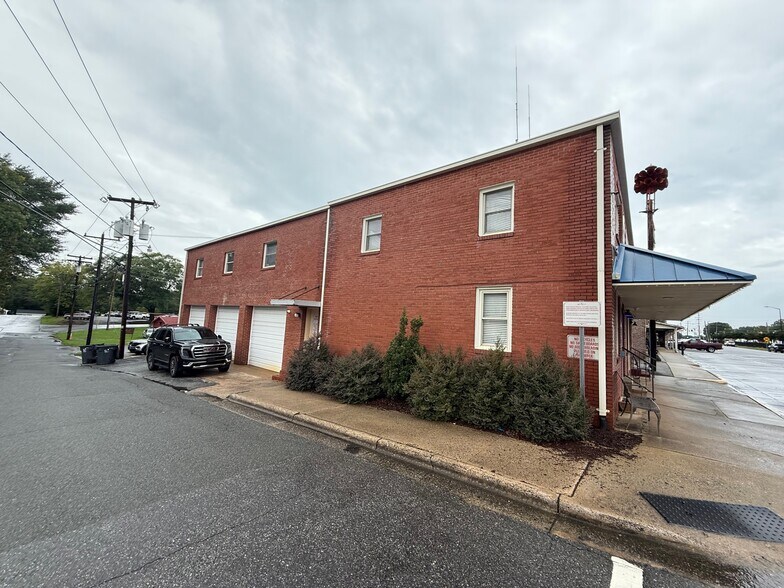 More Photos Of 230 S Main St, Stanley General Retail For Sale