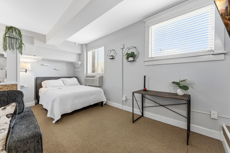 More Photos Of 160 Fayette St, Morgantown Apartments For Sale