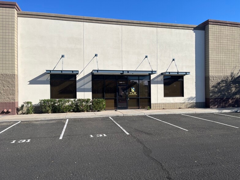 More Photos Of 219 S William Dillard Dr, Gilbert Warehouse For Sale