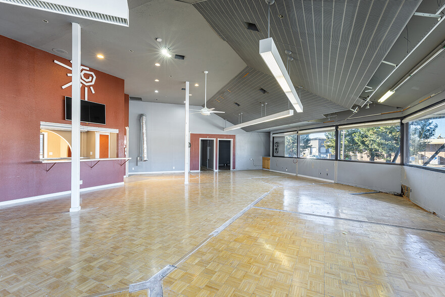 More Photos Of 575 Lincoln Ave, Napa Storefront Retail Office For Lease