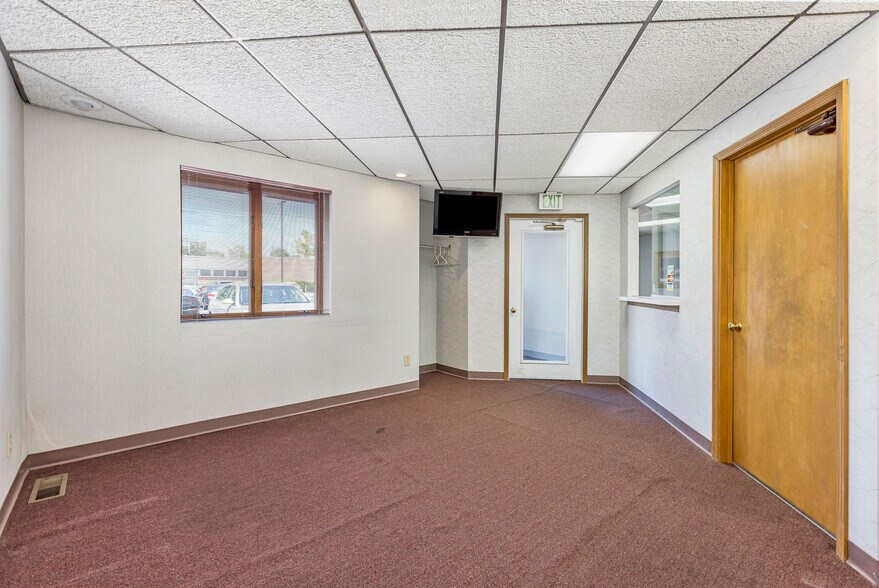 More Photos Of 5850 Boymel Dr, Fairfield Medical For Sale