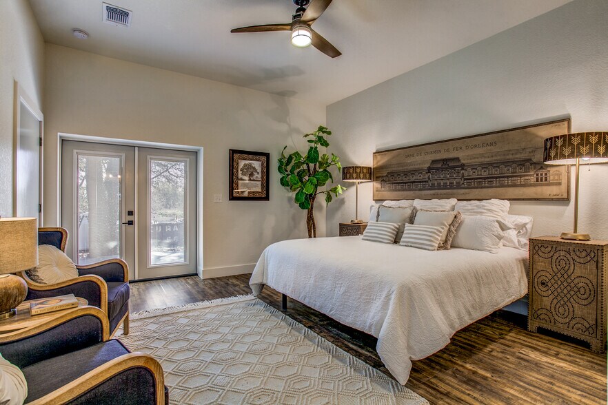 More Photos Of 2350 Bulverde Rd, Bulverde Hotel For Sale