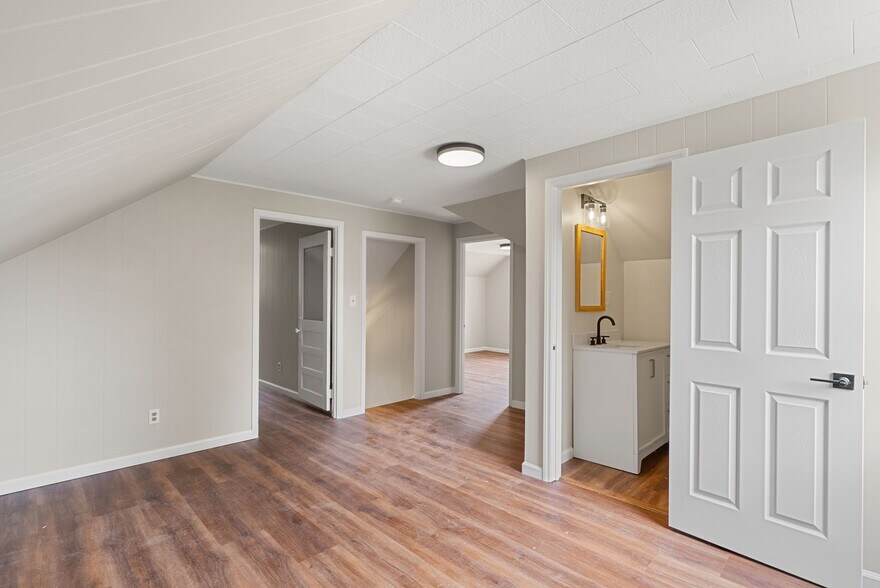 More Photos Of 720 Main st, Canton Bank For Lease