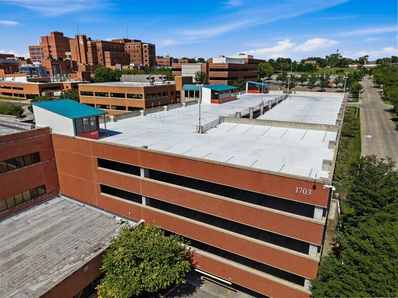 More Photos Of 1705 E Broadway, Columbia Medical For Lease