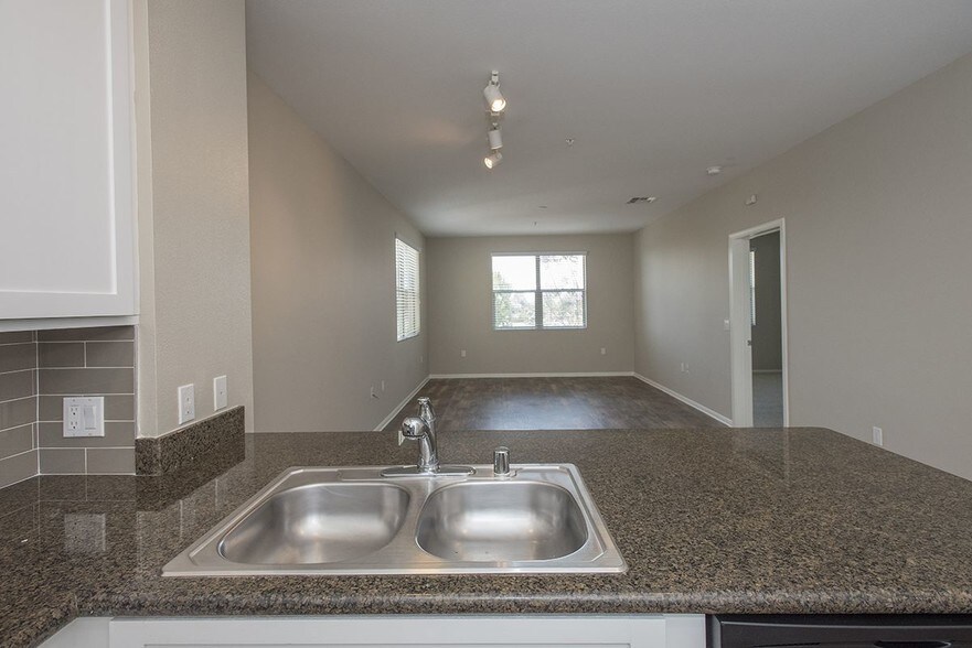 More Photos Of 700 S Myrtle Ave, Monrovia Apartments For Lease