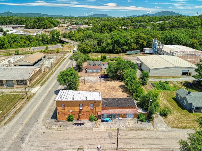 More Photos Of 630 Bridge St SW, Roanoke Storefront Retail Residential For Sale