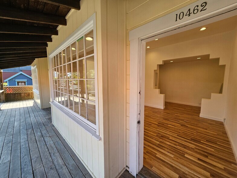 More Photos Of 10470 Lansing St, Mendocino Storefront For Sale