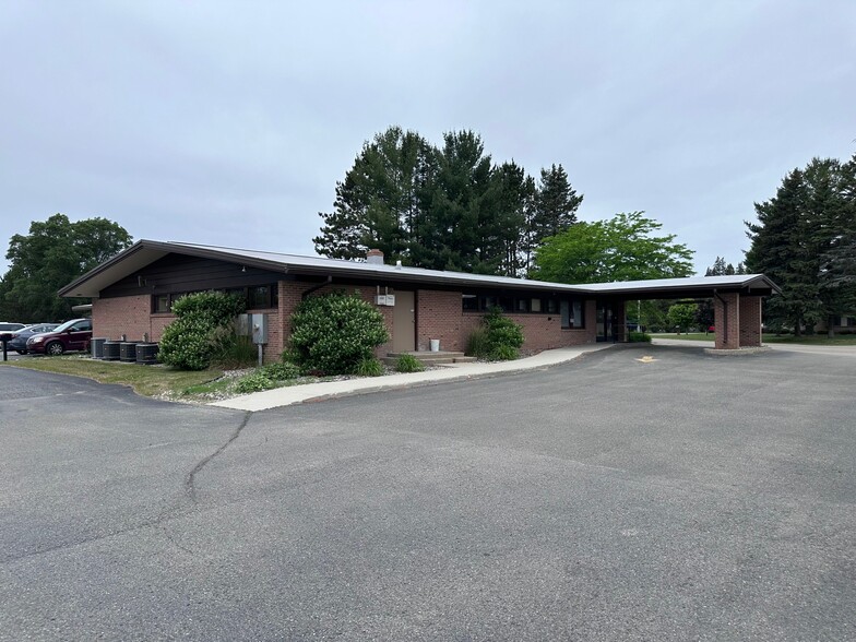 Primary Photo Of 1010 W North Down River Rd, Grayling Healthcare For Sale