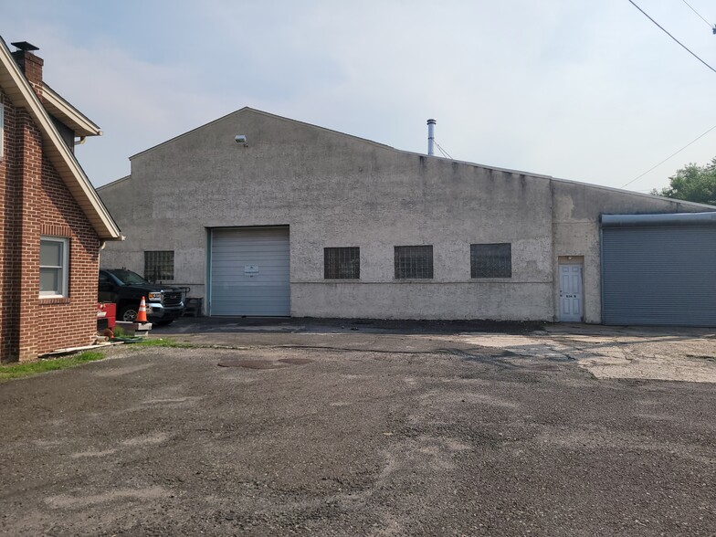 More Photos Of 834 W 3rd St, Lansdale Warehouse For Sale