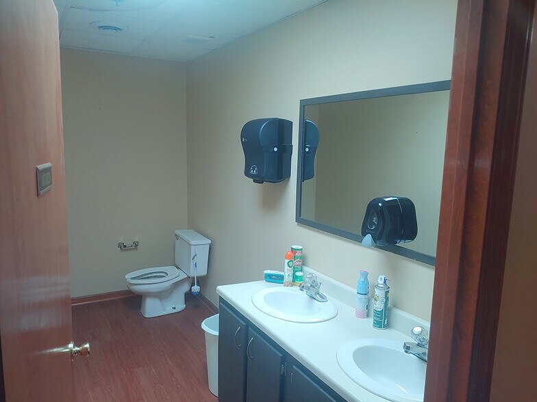 More Photos Of 26455 Newbanks Rd, Abingdon Distribution For Sale