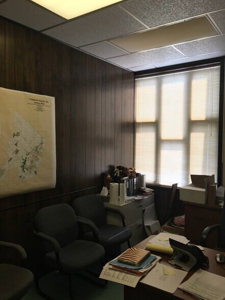 More Photos Of 2929 Valley Ave, Winchester Truck Terminal For Lease