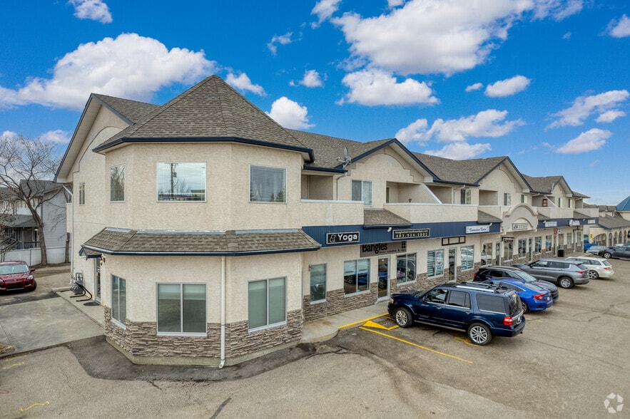 More Photos Of 95 Brent Blvd, Strathmore Storefront Retail Residential For Lease