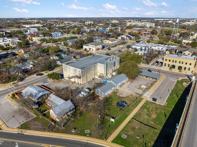 More Photos Of 103 W Bagdad Ave, Round Rock Auto Repair For Sale