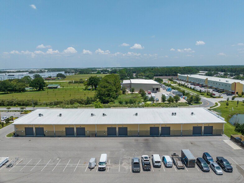 More Photos Of 3920 Anchuca Dr, Lakeland Warehouse For Lease