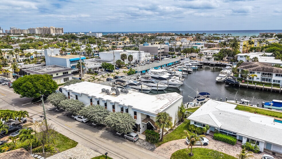 More Photos Of 4322-4334 E Tradewinds Ave, Lauderdale-by-the-Sea Loft Creative Space For Lease