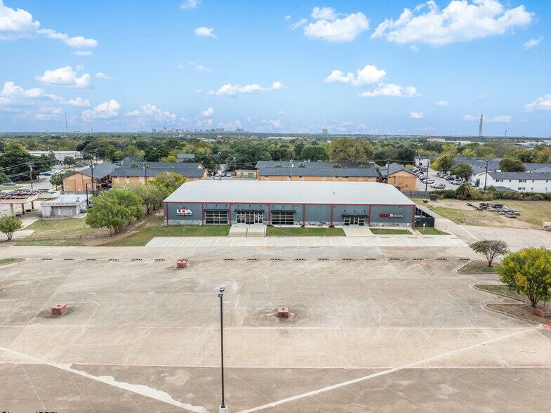 More Photos Of 1600 S College Ave, Bryan Freestanding For Sale