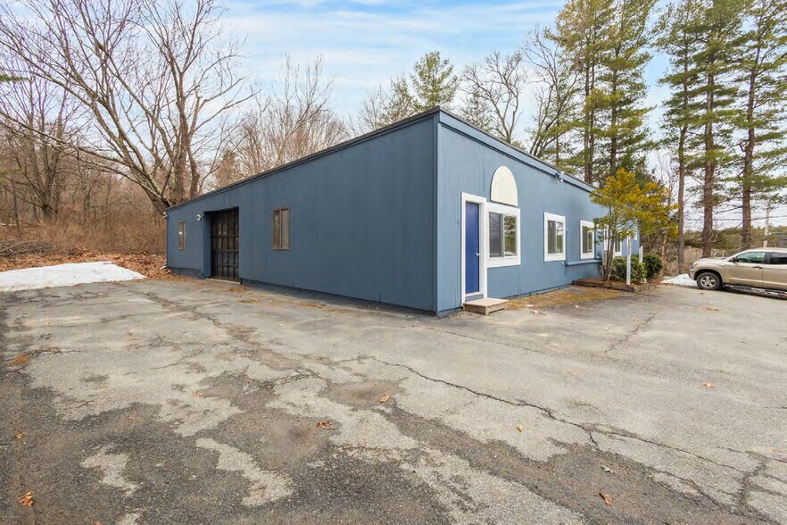 More Photos Of 5 Pond Rd, Harvard Flex For Sale