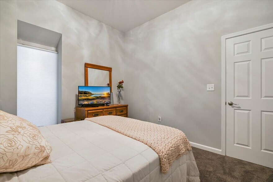 More Photos Of 1904 PA-940, Pocono Pines General Retail For Sale