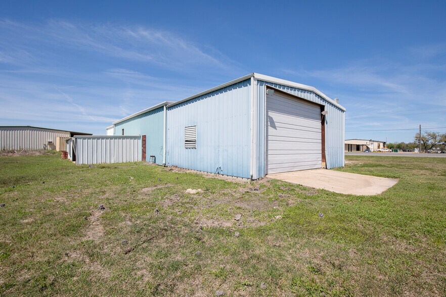 More Photos Of 3790 E Highway 6, Alvin Distribution For Sale