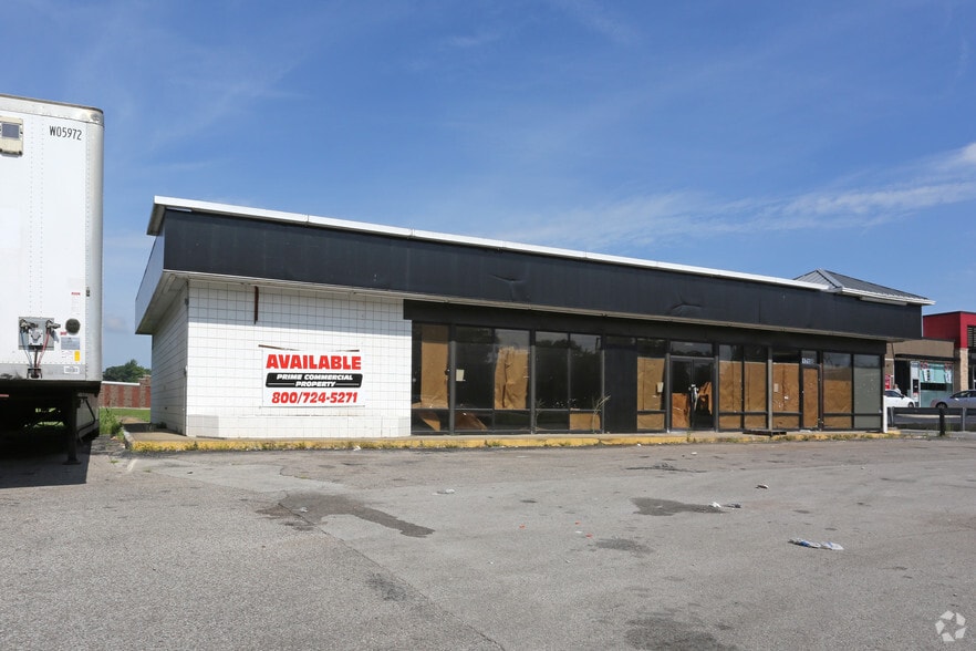 More Photos Of 11710 Dixie Hwy, Louisville Freestanding For Sale
