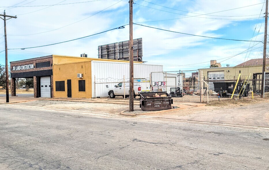 More Photos Of 1583 S 1st St, Abilene Light Distribution For Sale