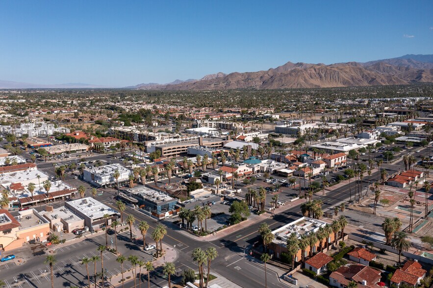More Photos Of 262 S Palm Canyon Dr, Palm Springs Restaurant For Sale