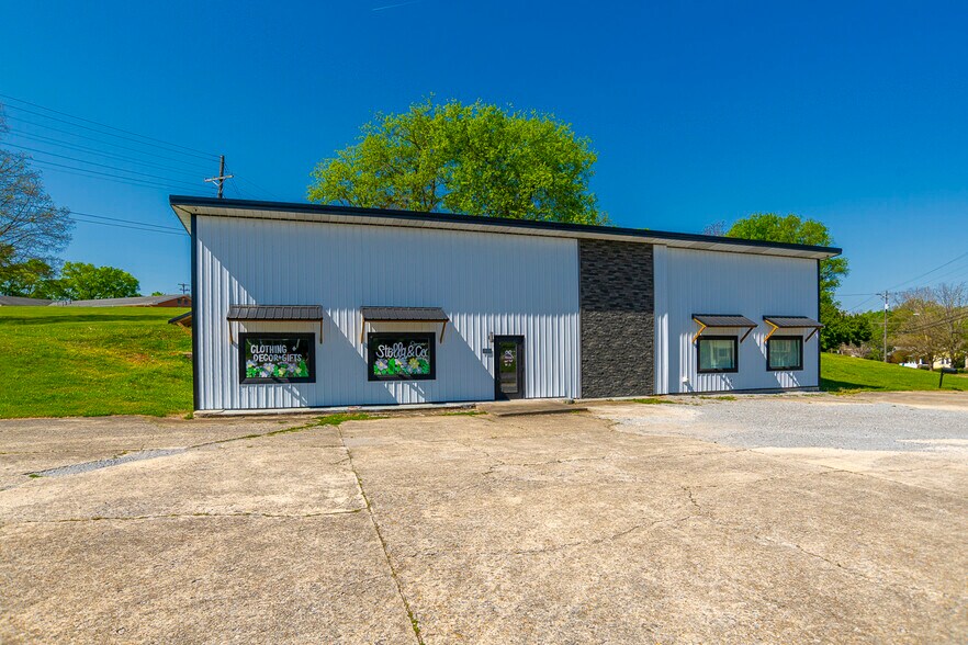 More Photos Of 806 Washington St W, Fayetteville General Retail For Sale