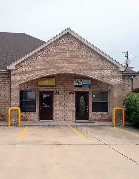 More Photos Of 1720 E Harrison Ave, Harlingen Office For Lease